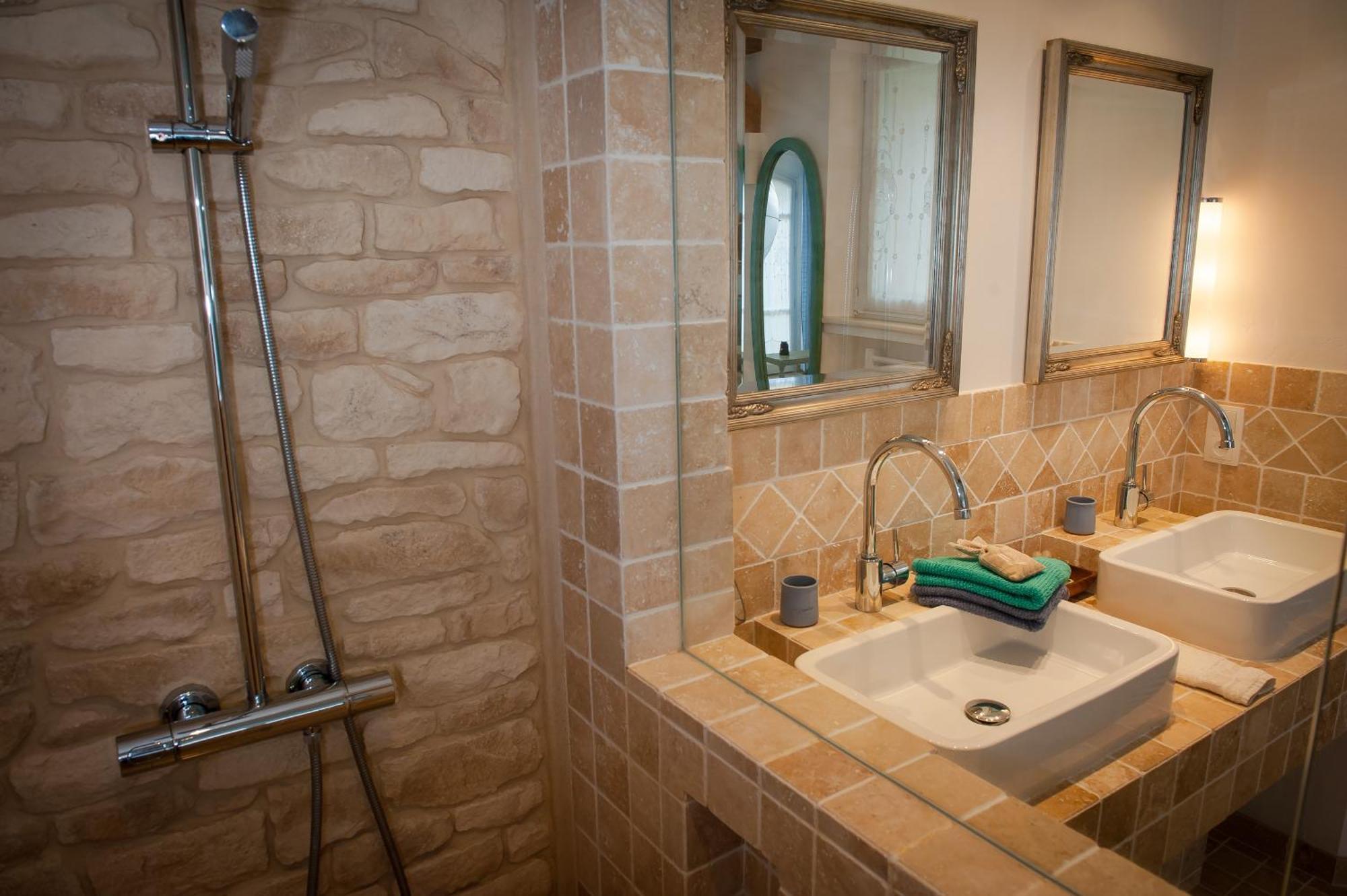 トゥレット・シュル・ルー Les 4 Elements Bed & Breakfast 部屋 写真